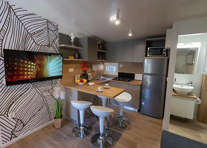 Adriakamp Mobilehome - Camp Soline * Biograd Na Moru