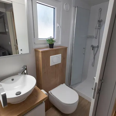 Adriakamp Mobilehome - Camp Soline Биоград-на-Мору