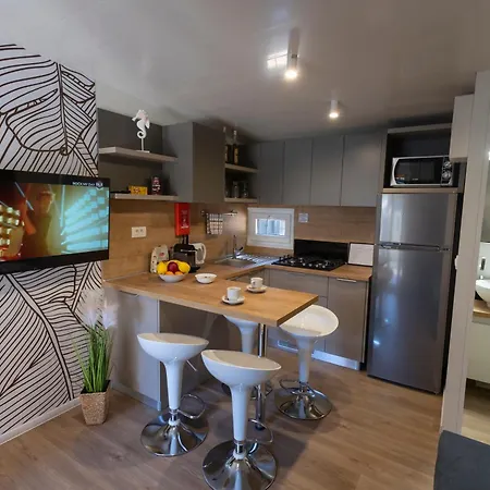 Adriakamp Mobilehome - Camp Soline * Биоград-на-Мору