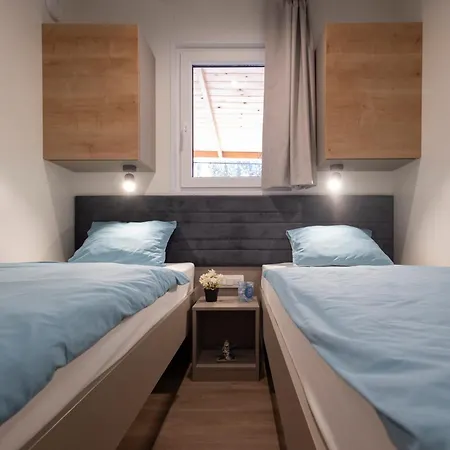 Adriakamp Mobilehome - Camp Soline * Биоград-на-Мору