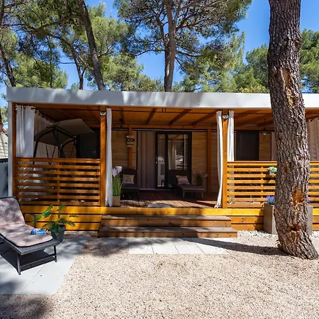 Adriakamp Mobilehome - Camp Soline Биоград-на-Мору