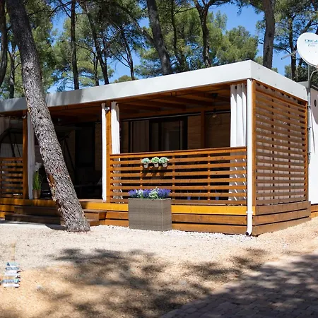 База отдыха Adriakamp Mobilehome - Camp Soline Биоград-на-Мору
